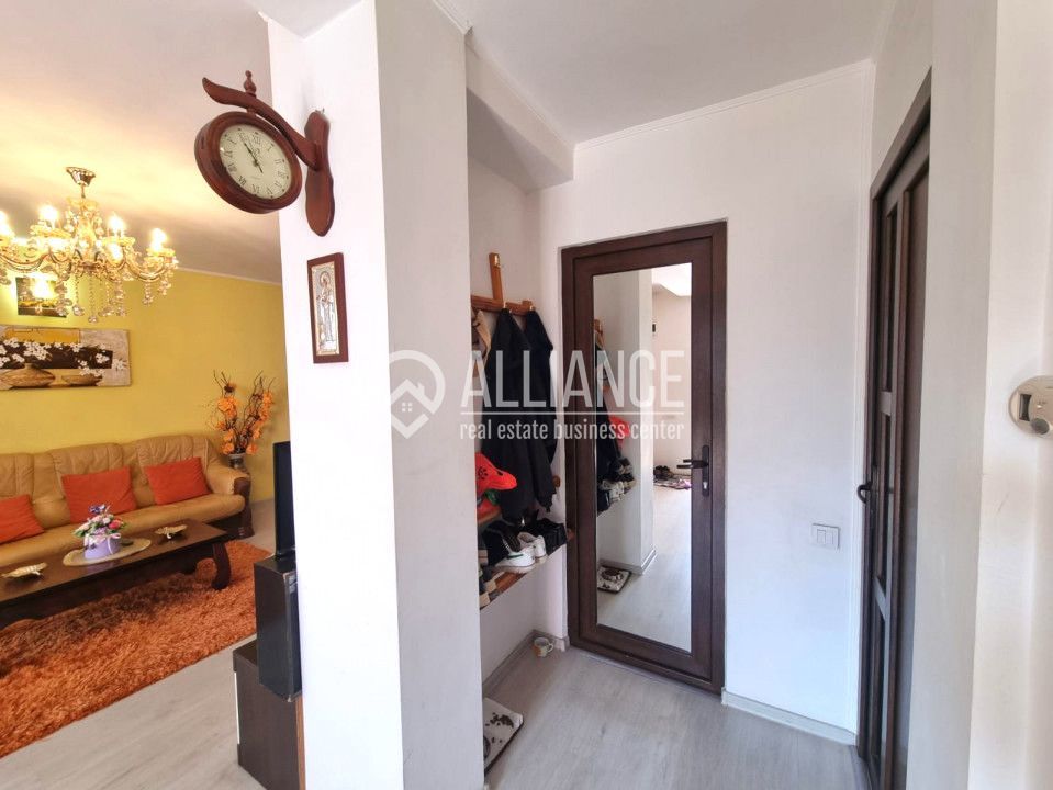 Brătianu Constanta(COD 07) Vila -  P+1+M cu 7 camere - Poză 2