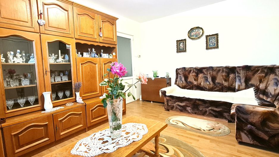 Apartament 2 camere cartier Astra langa piata - Poză 2