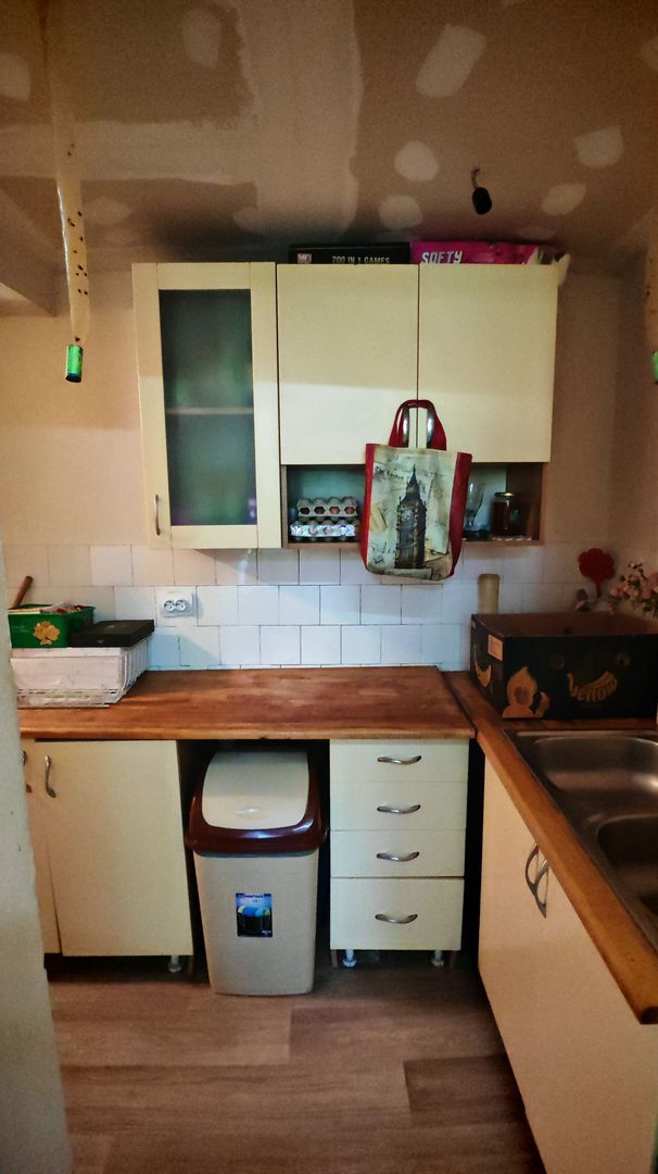 CASA SASEASCA comuna VULCAN,zona foarte buna,teren 3000 mp - Poză 4