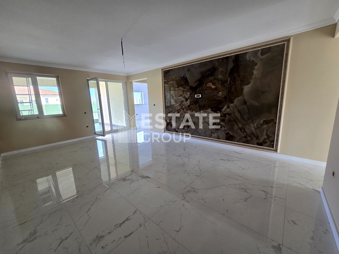 Duplex pe parter cu 4 camere in  Cornesti - Poză 1