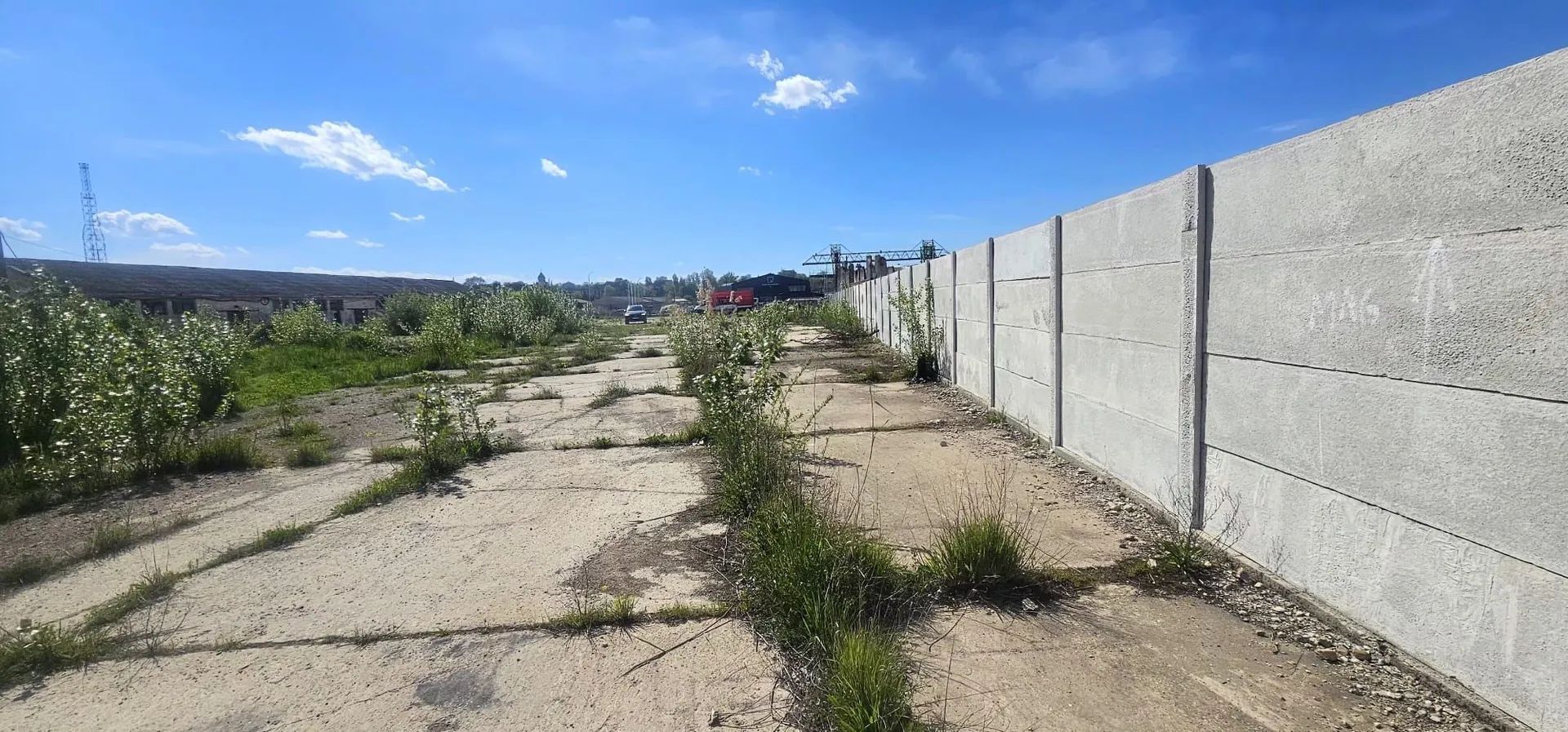 DE ÎNCHIRIAT – TEREN INTRAVILAN 2.077 MP - ZONA INDUSTRIALA - STR. MACULUI - Poză 5