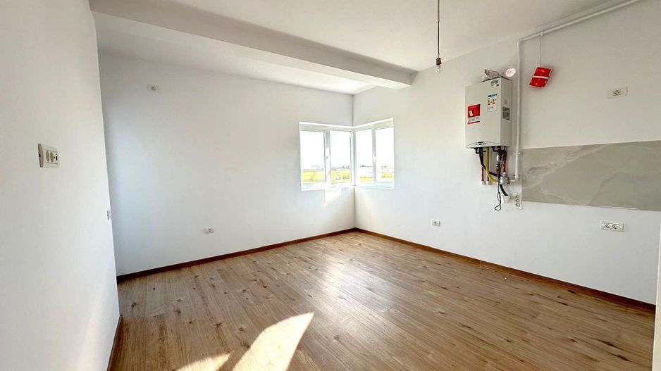 Bloc finalizat. 2 balcoane. Loc de parcare. - Poză 1