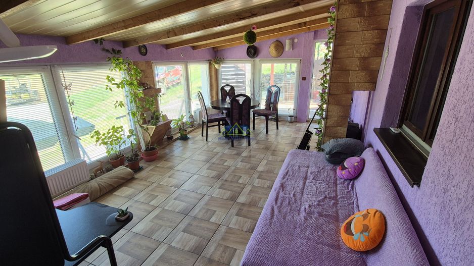 Vand casa 8 camere, 5 bai, 2 garaje, teliucul inferior, teren 1767 mp - Poză 11