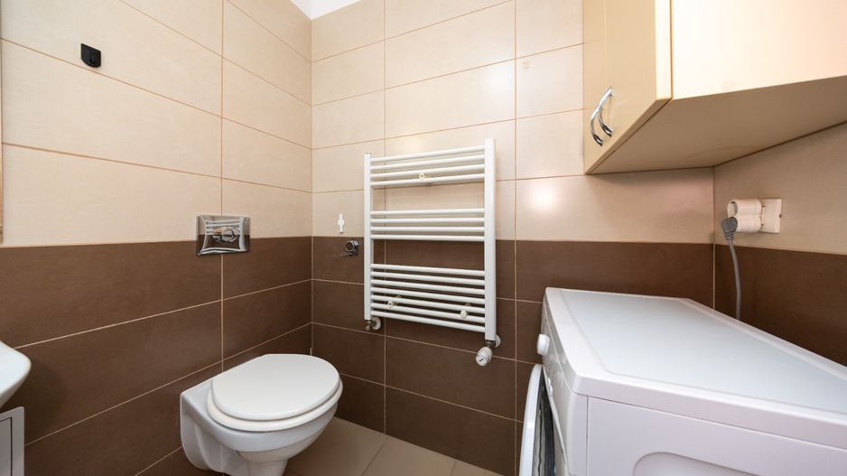 Apartament cu doua camere modern ,cu boxa in Top City - Poză 16