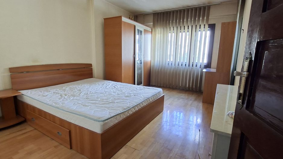 Apartament cu 3 camere - zona semicentrala - Poză 16
