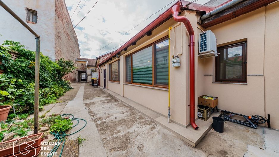 Apartament 2 camere la curte, spatios si renovat, Aradul Nou - Poză 1