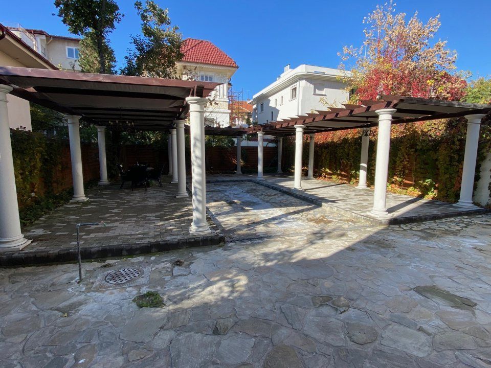 Casă individuală cu 5 camere în zona Capitale/ Paris - Poză 1