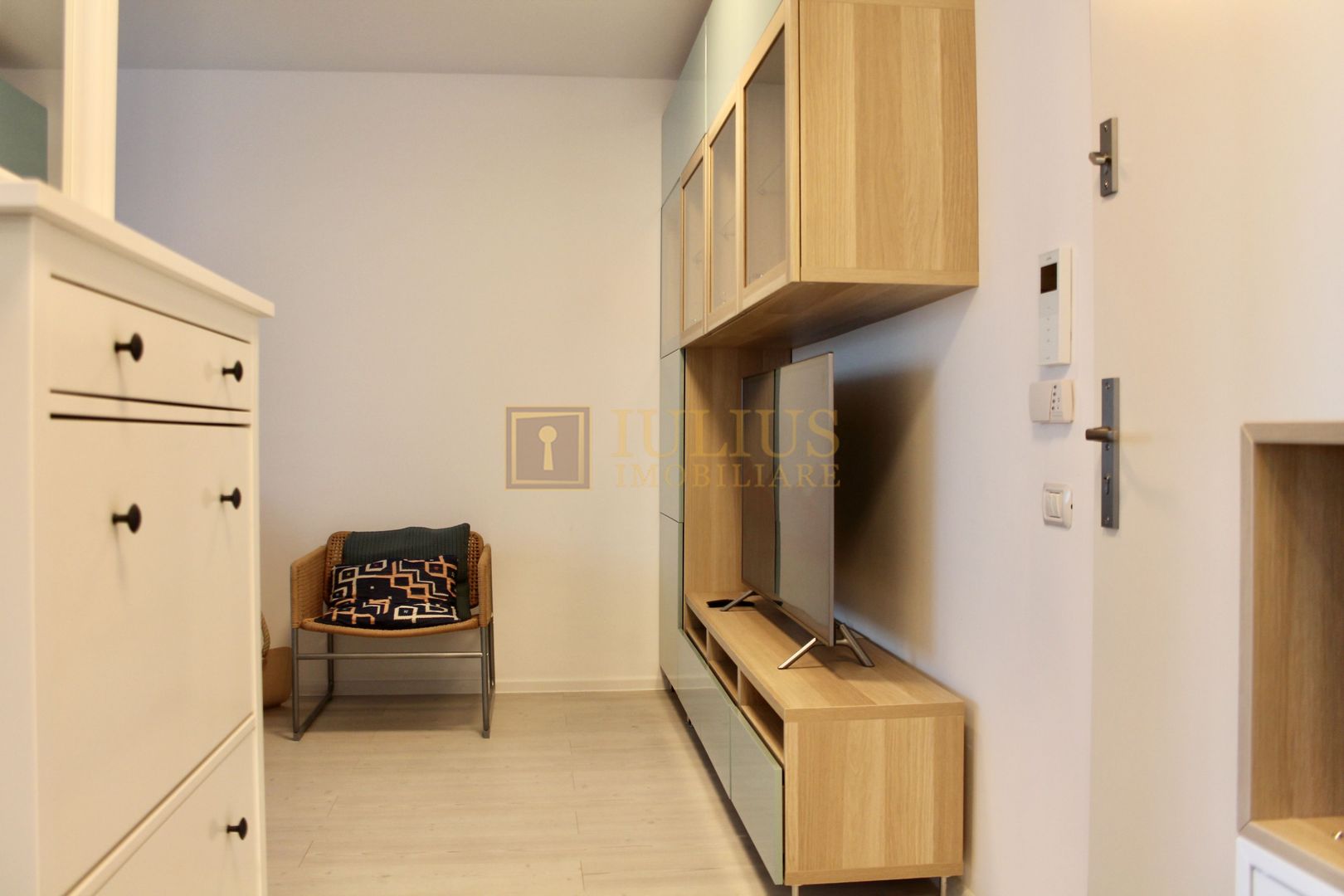 City of Mara, mobilat modern, parcare si contract inclus ! - Poză 18