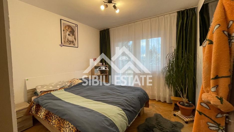 Apartament decomadat cu 3 camere, etaj 2 Cartier Valea Aurie - Poză 6