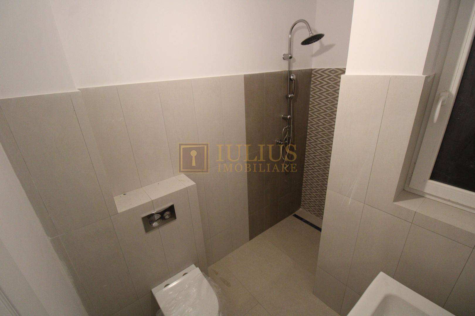 1/2 duplex spatios , spatiu verde generos, locuri de parcare-Mosnita - Poză 22