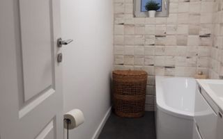 Vand apartament zona Razoare (mobilat, utilat premium) - Poză 3