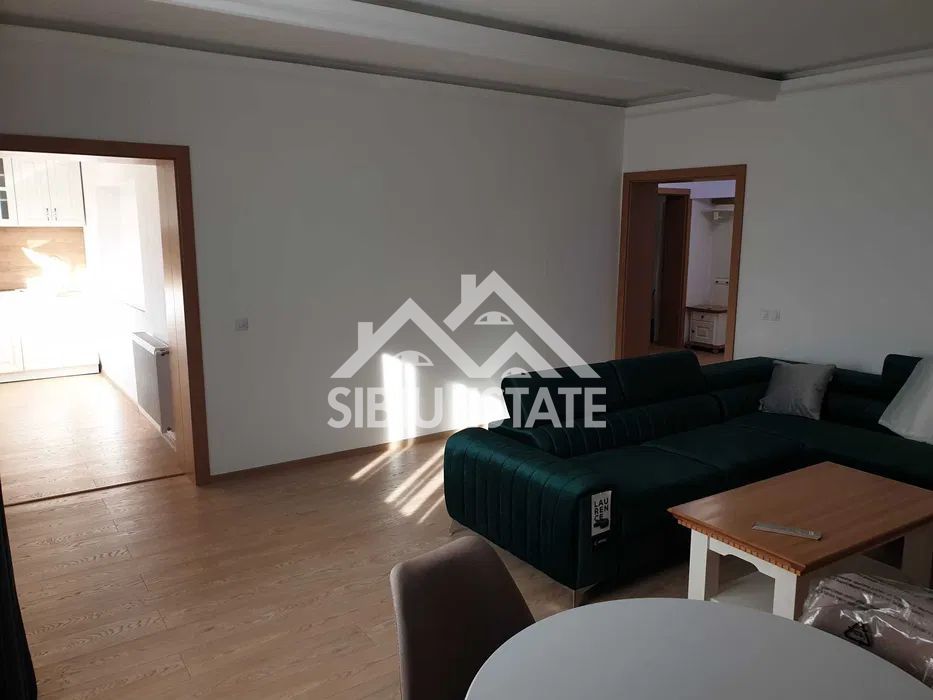 Apartament modern de inchiriat 3 camere, curte, garaj  Zona Sub Arini - Poză 2