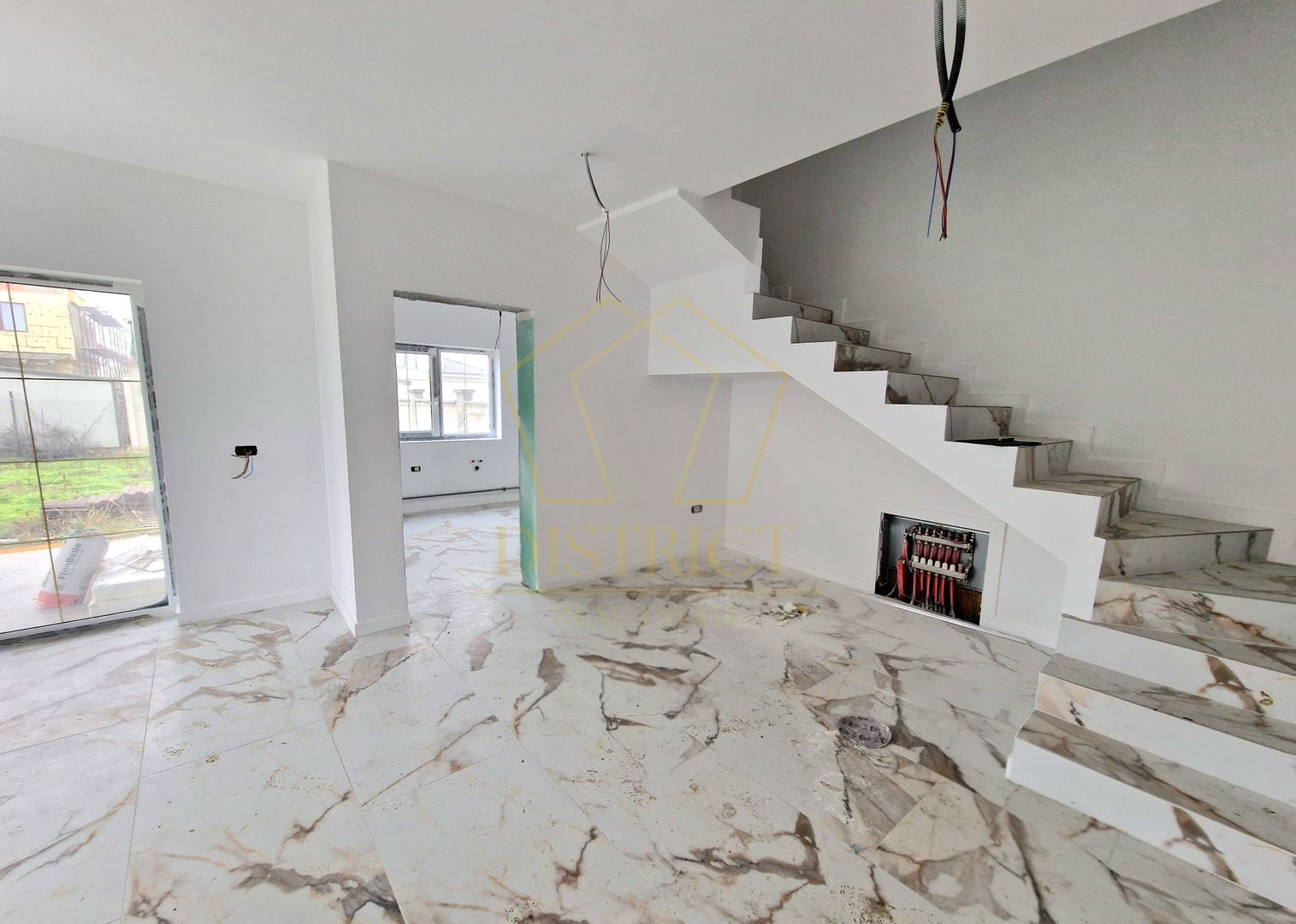 Duplex spatios cu 5 camere | Mosnita Noua - Poză 2