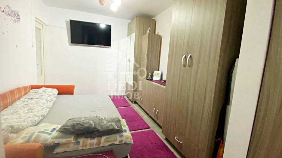 Apartament 3 camere de vânzare in zona Rogerius, Oradea - Poză 3