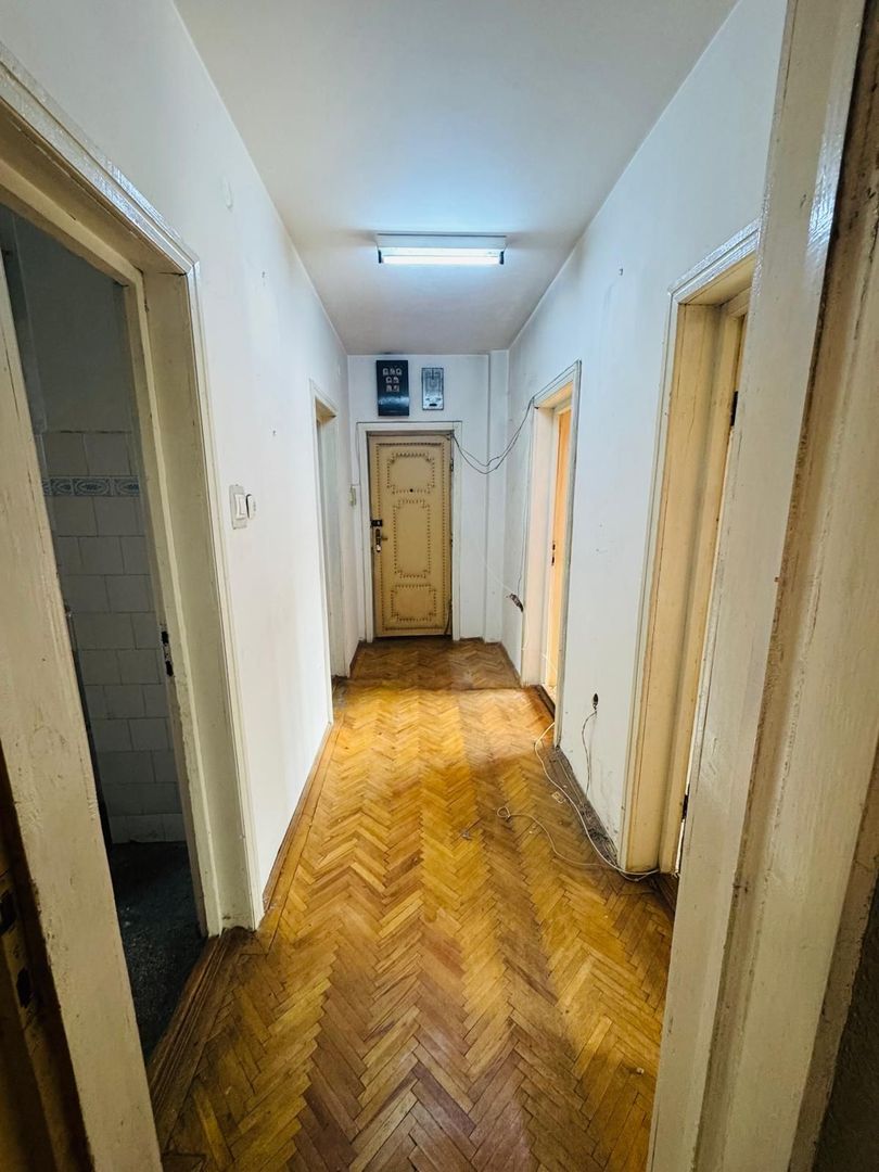 De vanzare Apartament 3 camere, Central, Piata Mica, et 3/4, Arad - Poză 5