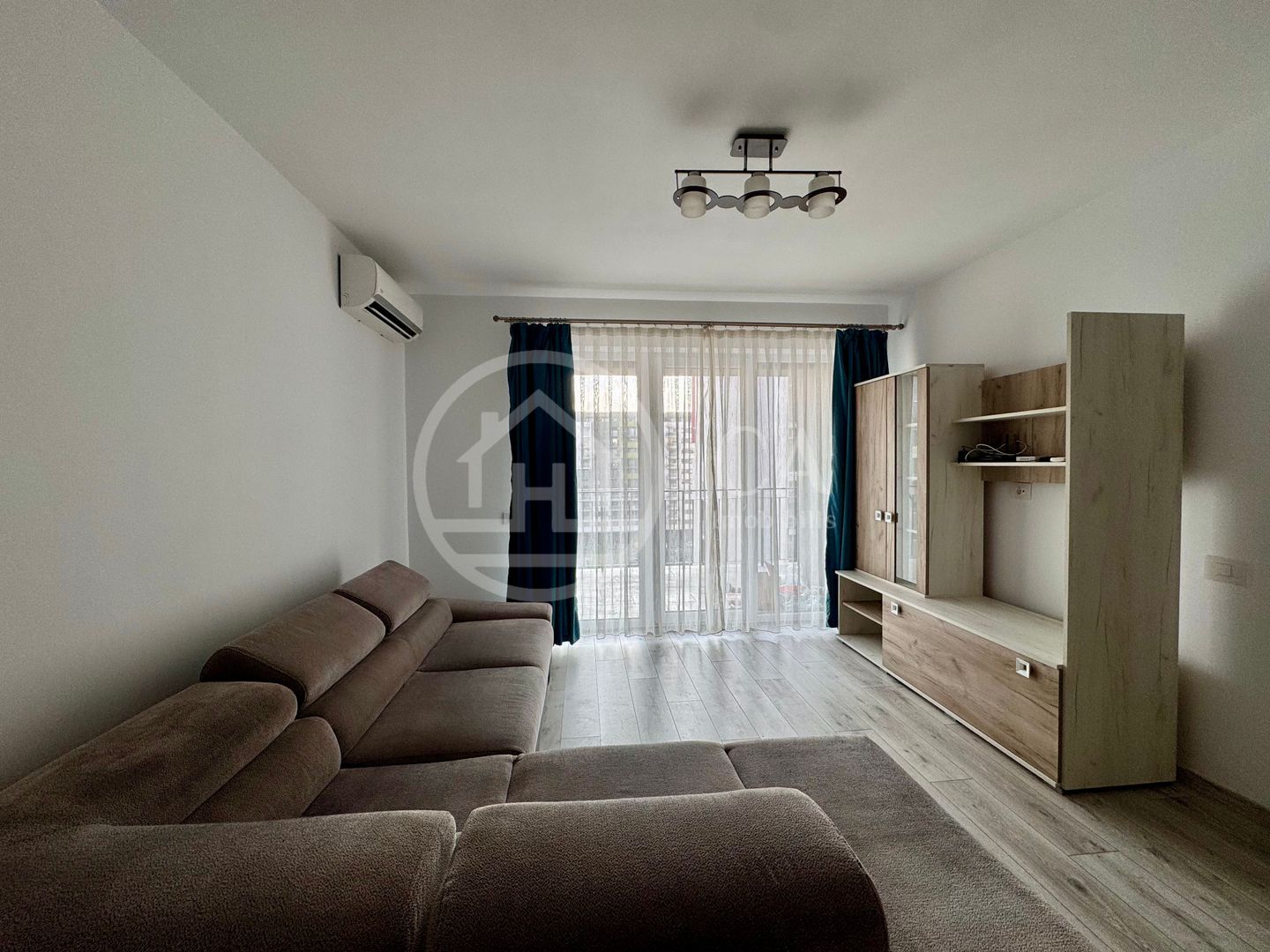 Apartament cu 3 camere de inchiriat in Iosia Residence, Oradea - Poză 2