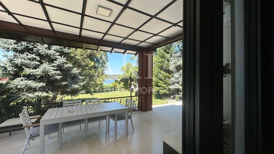 VILĂ INDIVIDUALA LAKEFRONT SNAGOV | POOL - Poză 12