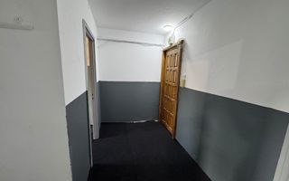 Vand apartament 2 camere zona Trandafiru - Poză 1