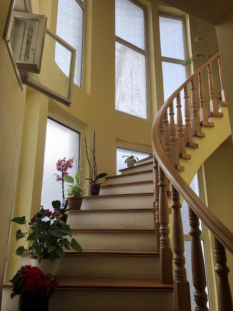 Vila generoasa,destinatii multiple - Poză 10