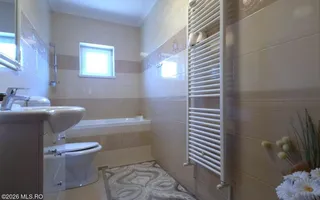 Techirghiol - Centru, casa tip duplex P+M, lot 293 mp si 154 mp utili! - Poză 18