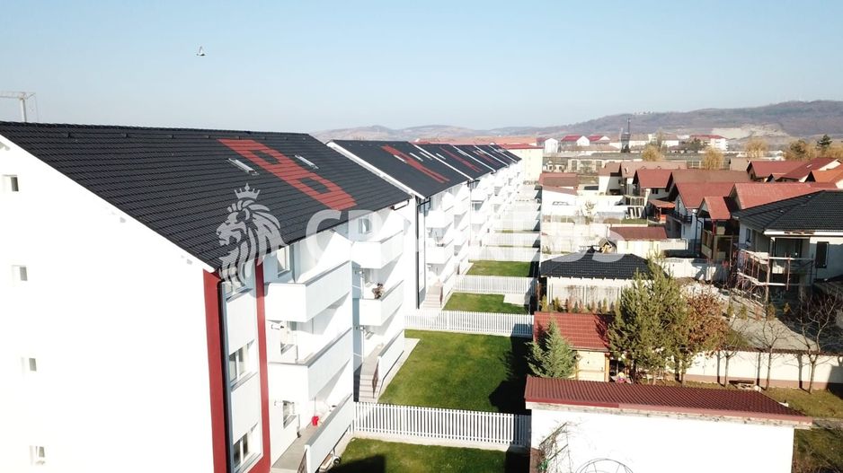 Apartament cu 3 camere de vânzare - Poză 3