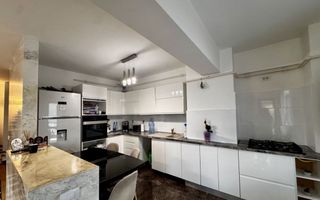 Penthouse 3 camere DECOMANDAT--Rond Mall Moldova - Poză 3