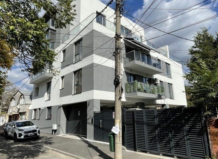 3 camere + curte + parcare bloc nou  Crangasi - Poză 2