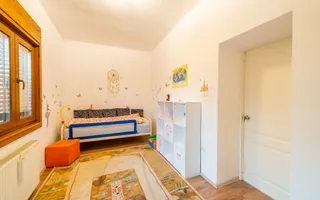 Vilă spațioasă pe teren de 1472 mp, Sânnicolau Mic - Poză 13