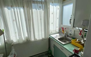 Apartament cu 3 camere – 71 m.p.- Nicolina 2, geam la baie - Poză 8