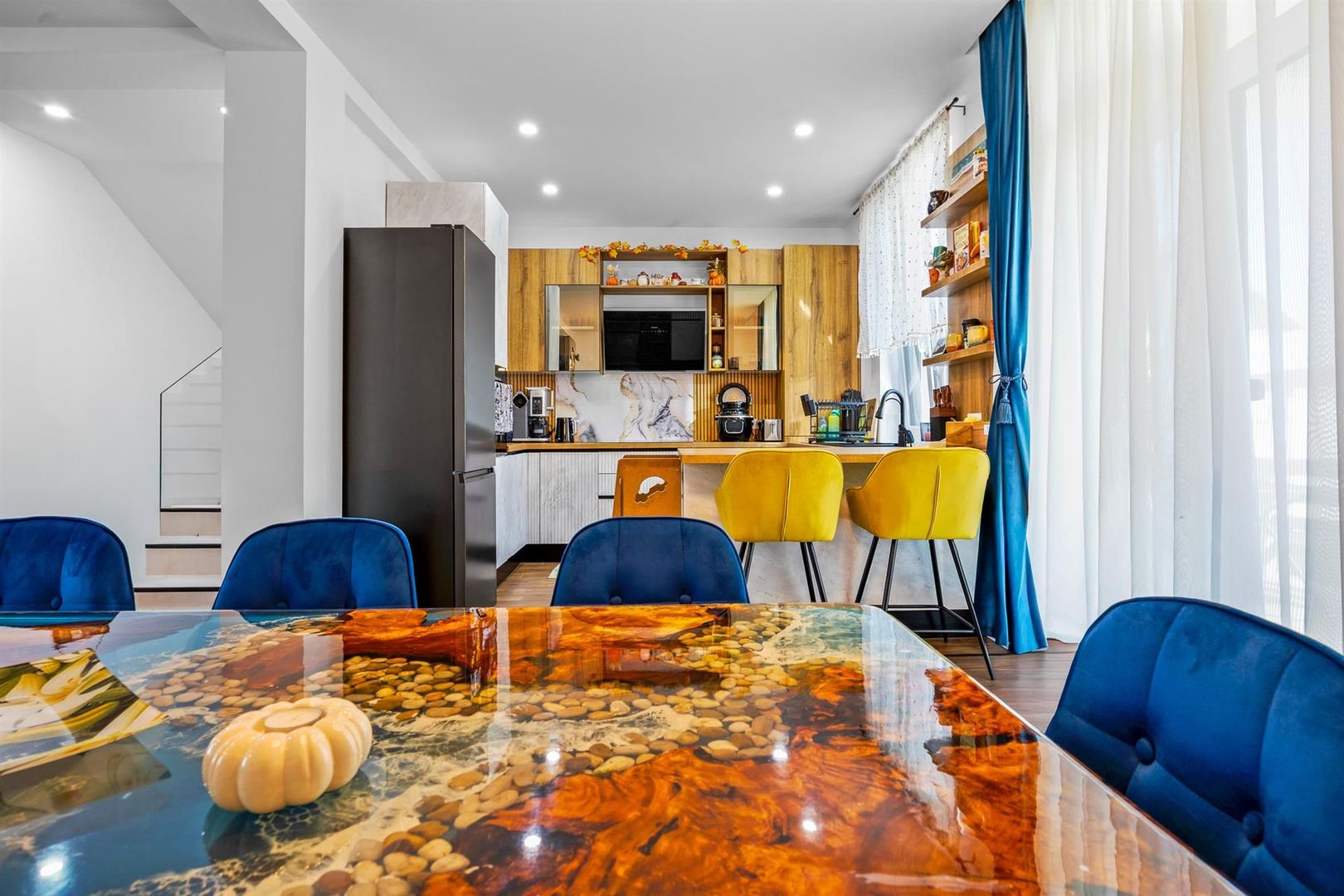 Casa noua| 4 camere | utilata mobilata modern | Sanpetru Brasov - Poză 5