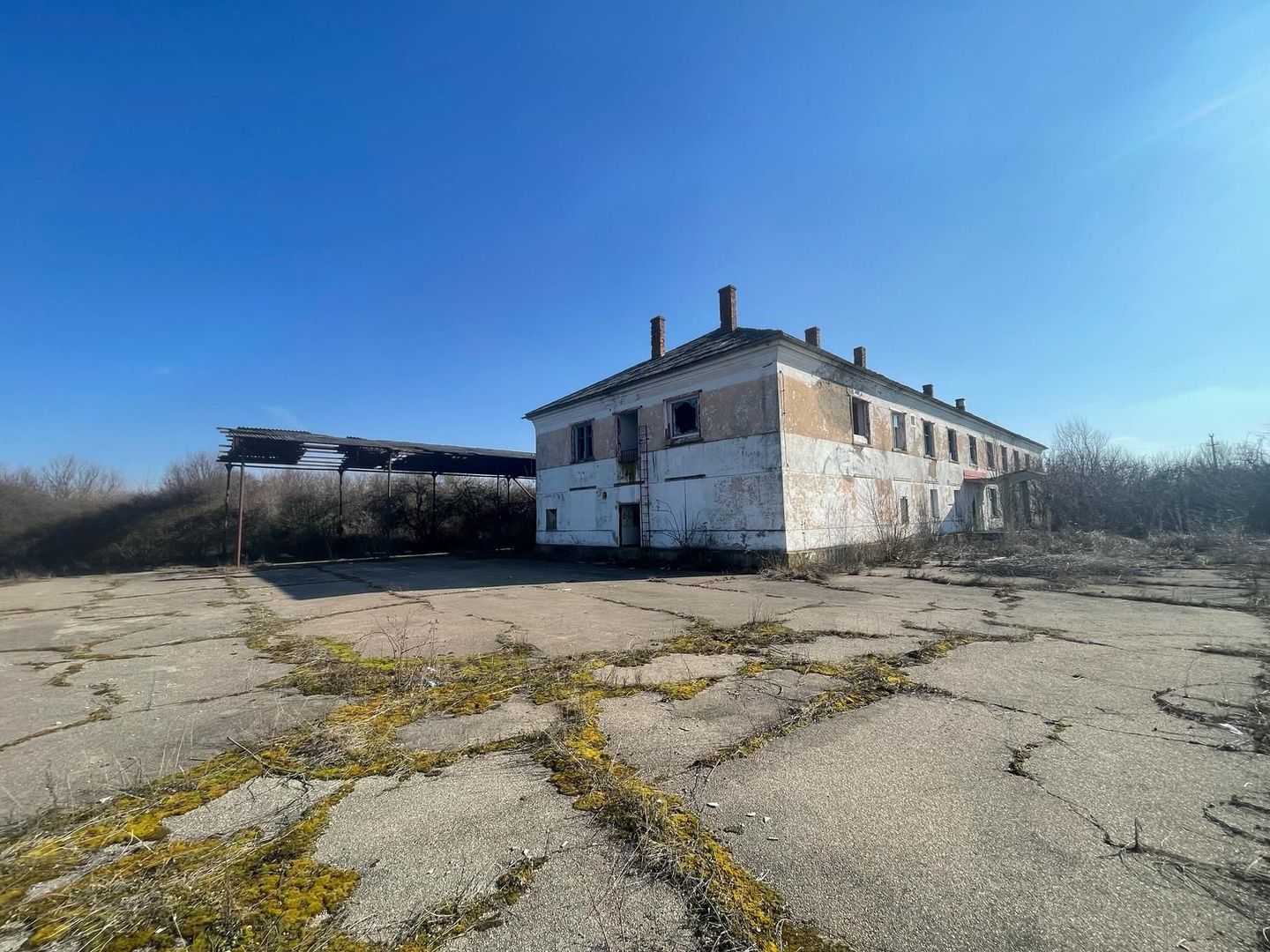 Proprietate versatila fost camin muncitori + teren loc.Batar jud Bihor - Poză 2