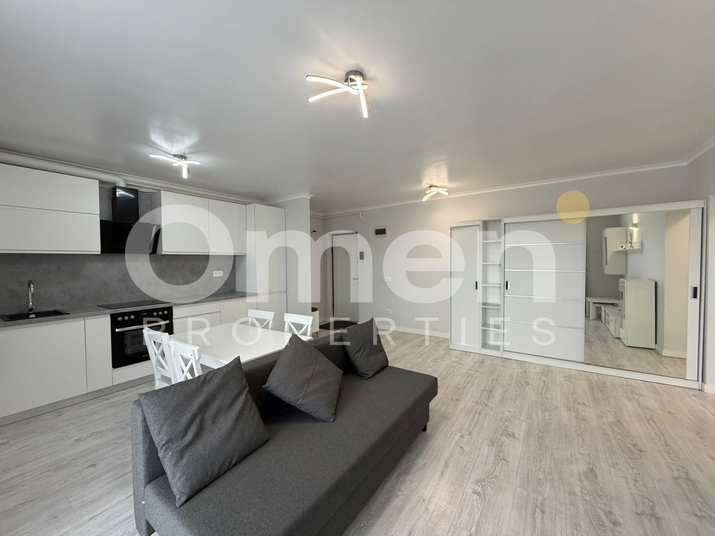 Apartament modern cu 2 camere si parcare, situat in bloc nou, zona Lamaitei - Poză 2