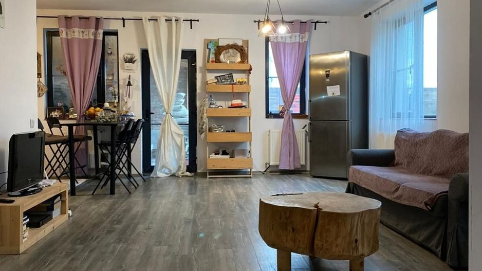 Vila 23 august 4 camere,  teren 230m2 - Poză 9