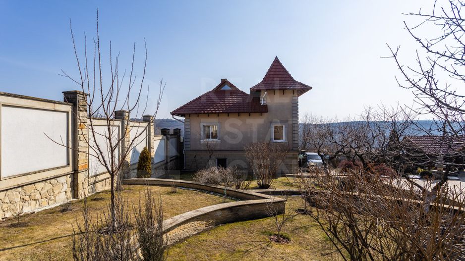 Vânzare casă de lux, 700 mp + 22 ari, situată în Tohatin - Poză 13