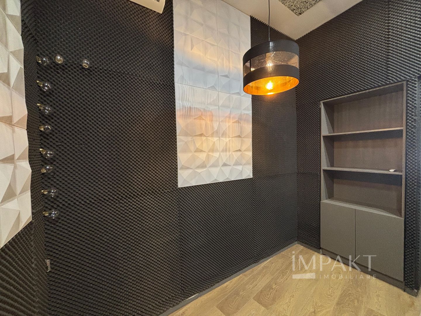 Spatiu Comercial- ULTRA CENTRAL - Poză 2