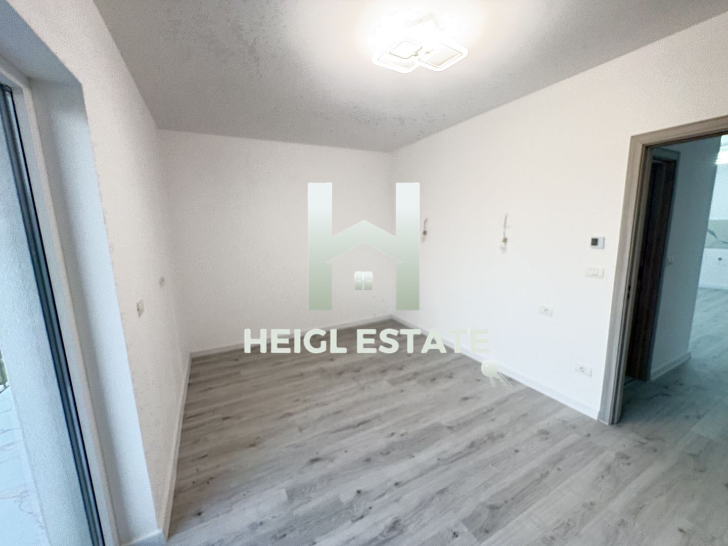 Apartament cu 2 camere si 2 balcoane in Giroc zona Braytim - Poză 4