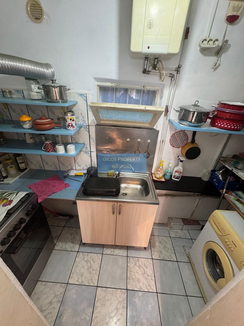 Casă cu garaj și anexe, teren 397 mp – Șoseaua Bălănoaiei - Poză 7