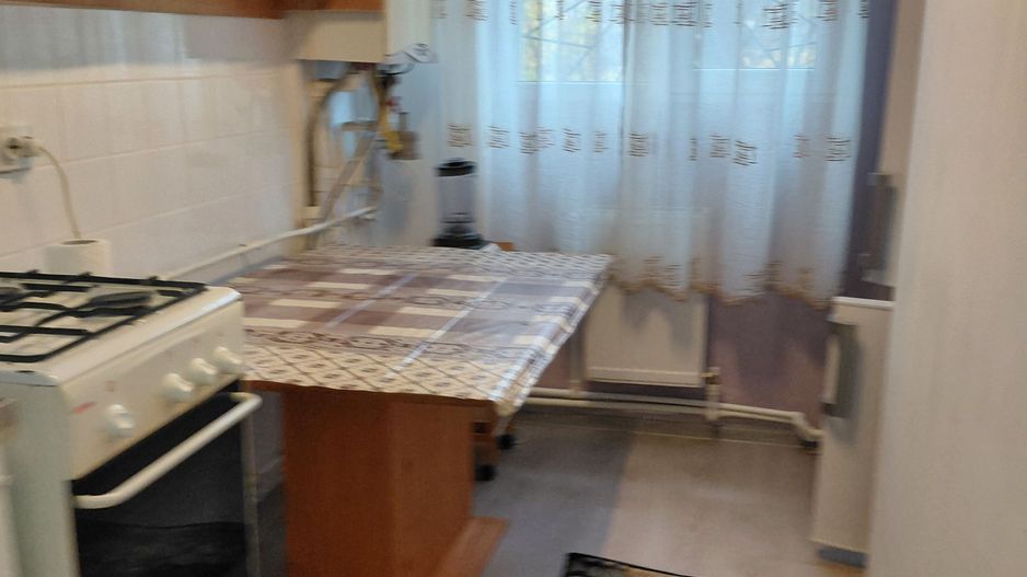 De inch iriat apartament 2 cam dec – Zona Baia Comunală, parter - Poză 10