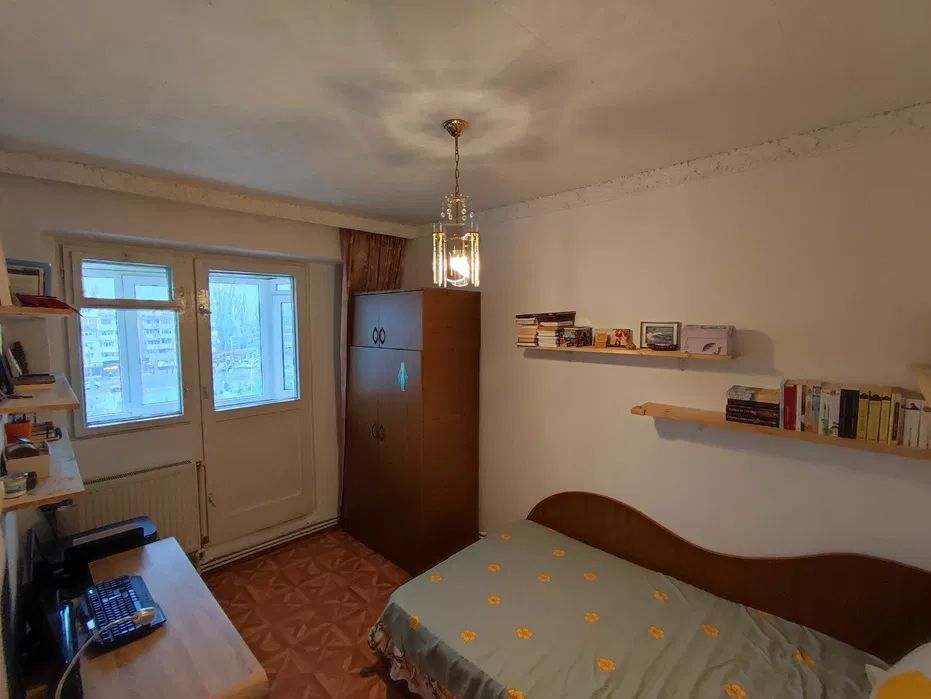 Apartament cu 3 camere, zona General - Poză 4