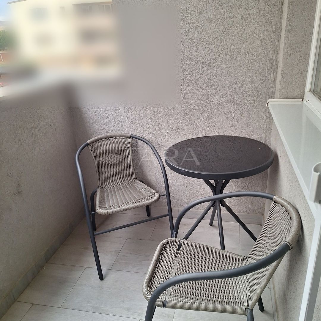 Apartament cu 2 camere, balcon și dressing, zona Terra, Florești. - Poză 4