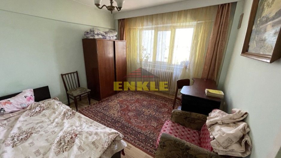 De vânzare apartament cu 4 camere decomandat, zona Stadion - Poză 4