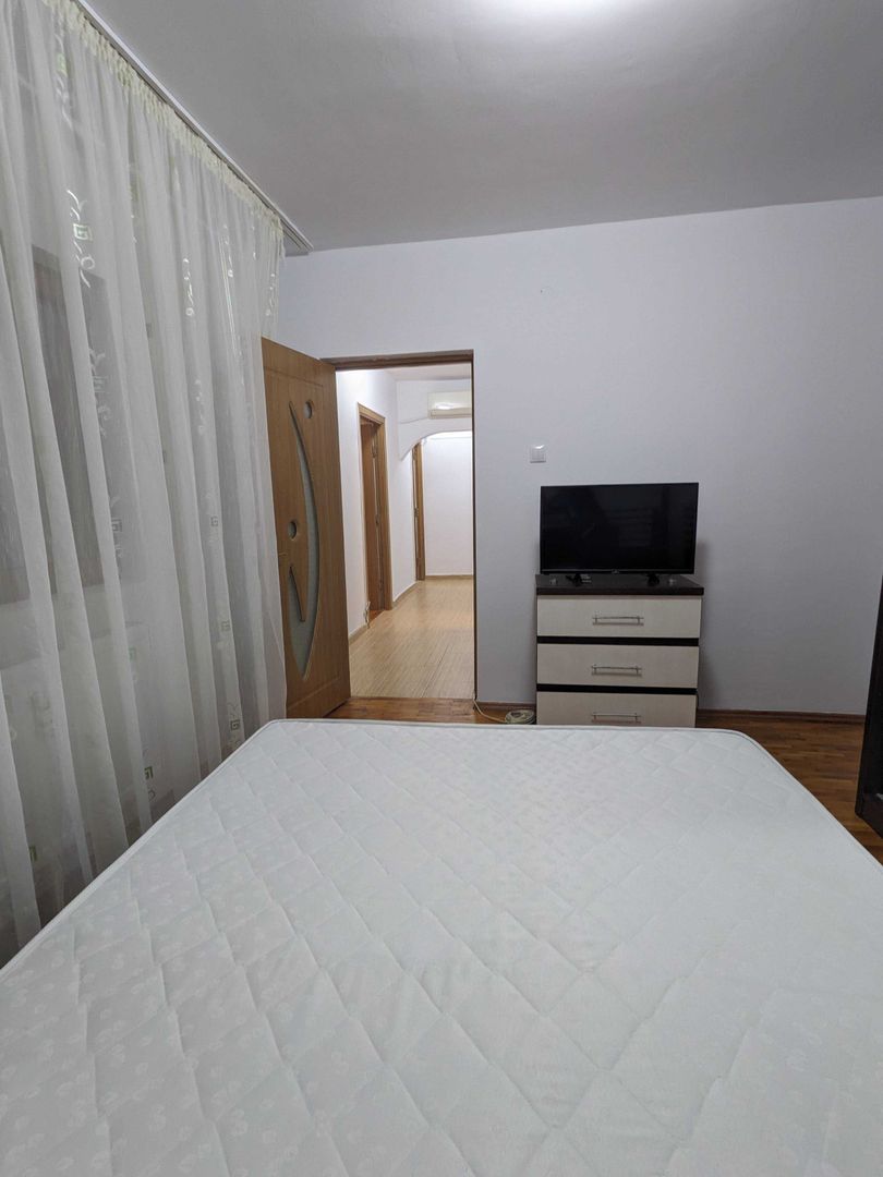 Vanzare Apartament 2 camere , etaj 4/10, 53 mp, mobilat - Drumul Taberei - Poză 4