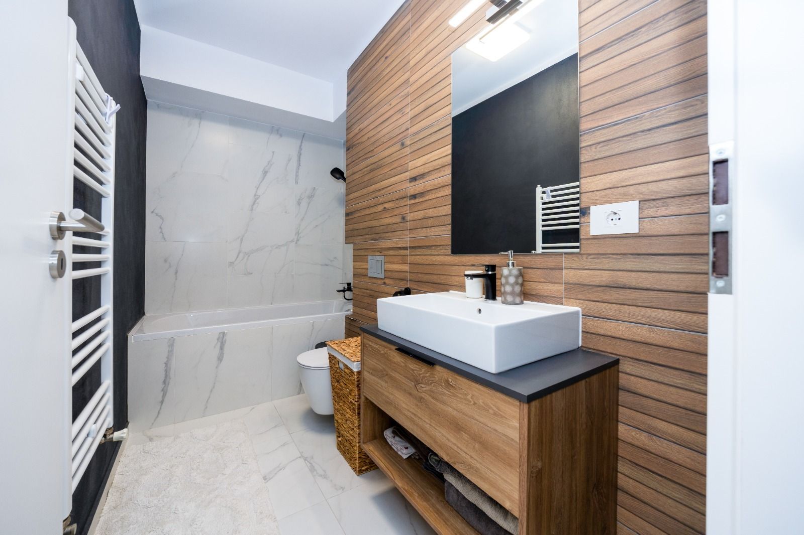 Apartament Alphaville cu vedere superba spre Tampa - Poză 18