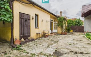 Apartament la casă cu 4 camere în Pârneava - Poză 13