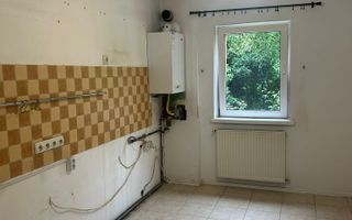 Apartament 3 camere decomandat cu 2 băi, beci și loc de parcare - Poză 4