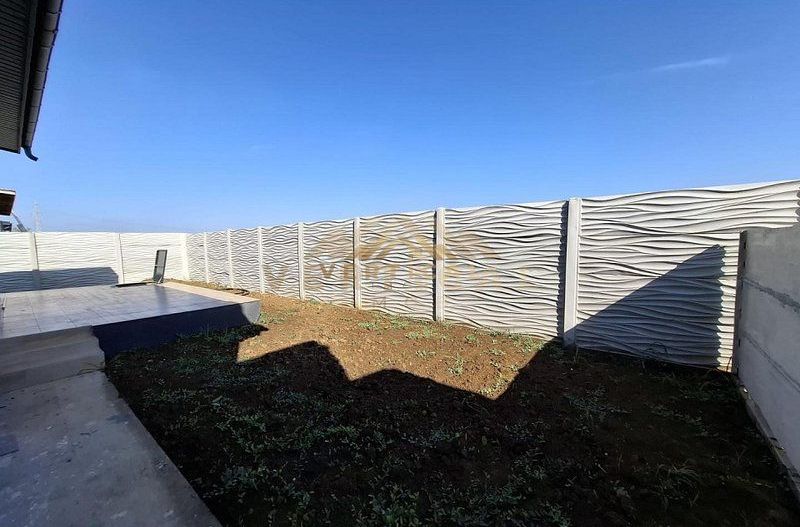 PROMOTIE!!! Casa de vanzare la 3 min de bld principal - Poză 2