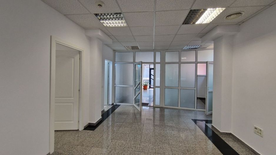 Inchiriere spatiu centru Pitesti, strada Crinului - Poză 3