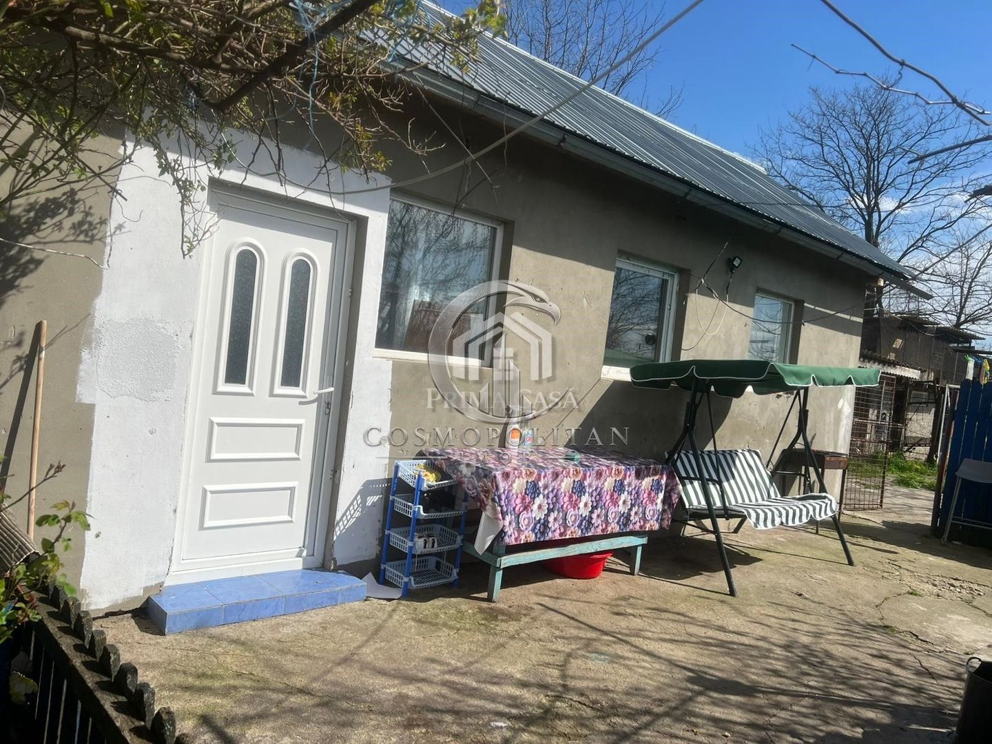 Casa si teren in comuna Mihailesti SC=100mp teren=820mp Pret: 28.000 neg. - Poză 4