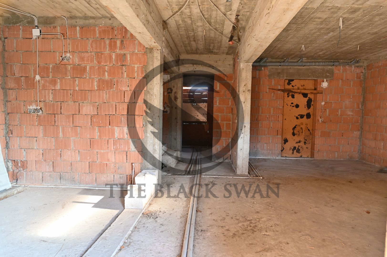 Casa la rosu de vanzare | Iordacheanu - Valea Cucului | Comision 0% - Poză 6