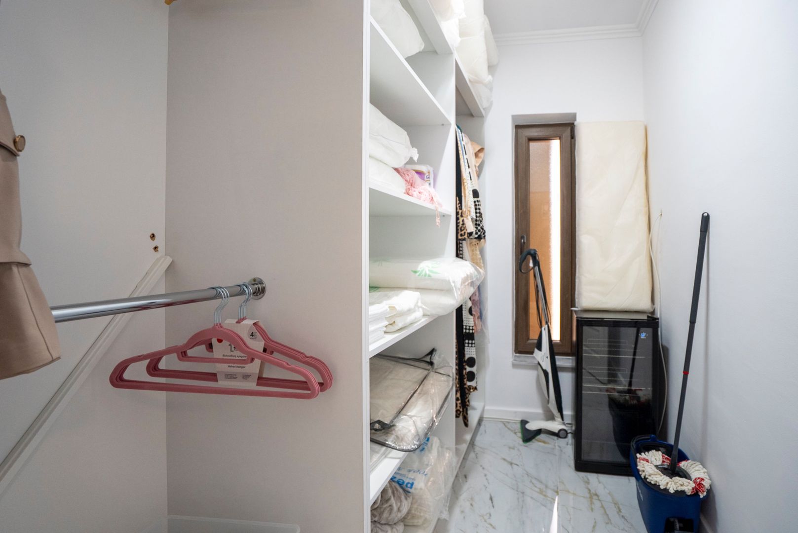 Casa lux Santandrei 3 dormitoare 2 bai 2 terase 2 bucatarii - Poză 14